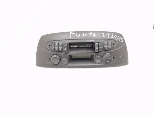 Used Radio FIAT PUNTO (188_) 1.2 16V 80 (188.233, .235, .253, .255, .333, .353, .639,... (80 hp) 30349456