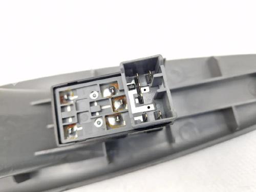 Left front window switch CHEVROLET NUBIRA Estate 2.0 D | BP31825439I27