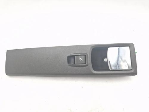 Used Left front window switch Left front window switch LANCIA MUSA (350_) 1.3 D Multijet (350.AXM11, 350.AXM1A, 350.AXI1A) (95 hp) 30341328 30341328