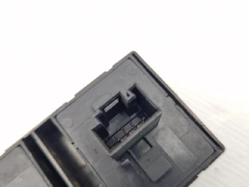 Switch VW NEW BEETLE Convertible (1Y7) 1.9 TDI | BP37193506I30 - Image 8