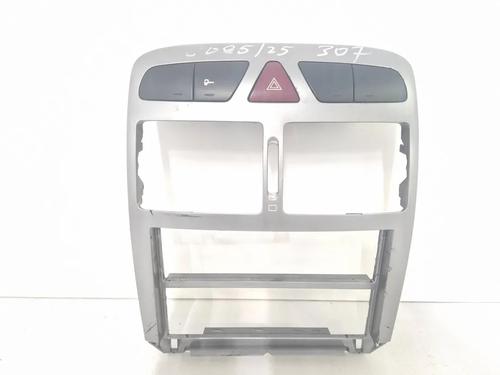 warning-switch-peugeot-307-3ac-2000-2001-2002-2003-2004-2005-2006-2007-2008-2009-2010-2011-2012-30349925 main image