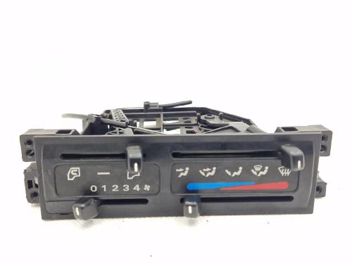 Used Climate control Climate control NISSAN CABSTAR E (TL_, VL_) 105.35, 110.35, 110.45 (TL0) (106 hp) 40528665 40528665
