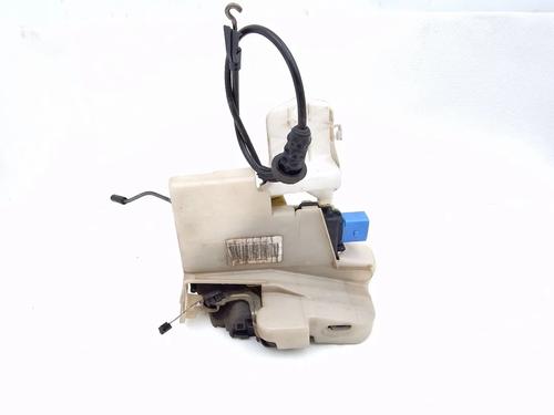 Used Front right lock VW POLO IV (9N_, 9A_) 1.4 TDI (80 hp) 30346938