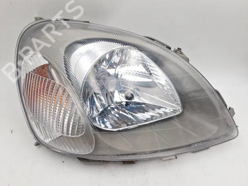 Used Right headlight TOYOTA YARIS (_P1_) 1.4 D-4D (NLP10_, NLP10R) (75 hp) 30343279