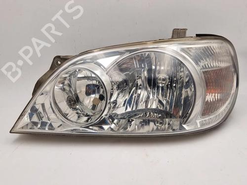 Left headlight KIA CARNIVAL I (UP, FL) 2.5 V6 | BP30345823C28 - Image 3