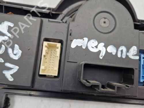 Middle console RENAULT MEGANE II Estate (KM0/1_) 1.5 dCi (KM16, KM1E) | BP30345315I22 