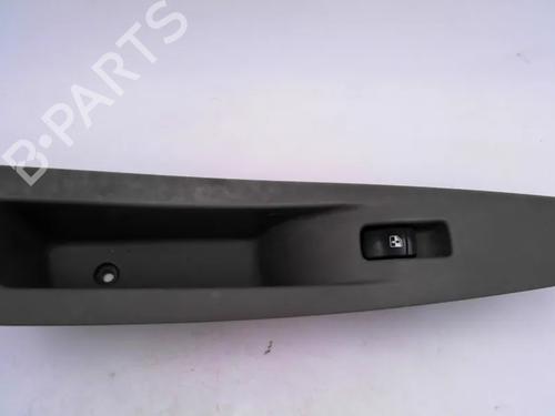 left-front-window-switch-chevrolet-nubira-estate-2005-2006-2007-2008-2009-2010-2011-30341099 main image