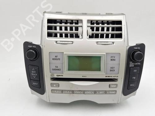 radio-toyota-yaris-_p9_-2005-2006-2007-2008-2009-2010-2011-2012-2013-2014-30343674 main image