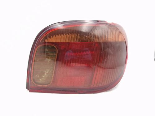 right-taillight-toyota-yaris-_p1_-1999-2000-2001-2002-2003-2004-2005-30346387 main image