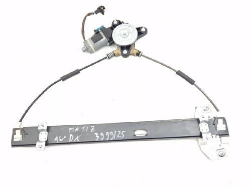 Vindusheismekanisme høyre foran CHEVROLET MATIZ (M200, M250) 1.0 (67 hp) 31182657
