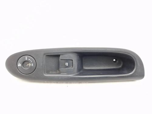 Used Right front window switch RENAULT CLIO II (BB_, CB_) 1.5 dCi (B/CB07) (65 hp) 30341672