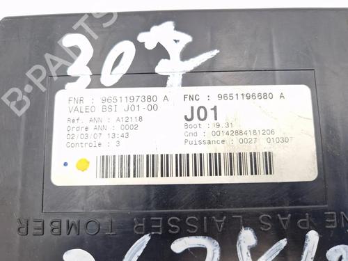 Fuse box PEUGEOT 307 SW (3H) 2.0 HDI 110 | BP30344412E1 