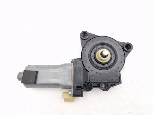 Used Left front window motor HYUNDAI i30 Estate (FD) 1.6 CRDi (116 hp) 30346924