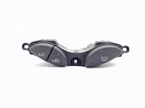 Used Climate control Climate control FORD FOCUS I Turnier (DNW) 1.4 16V (75 hp) 30344330 30344330