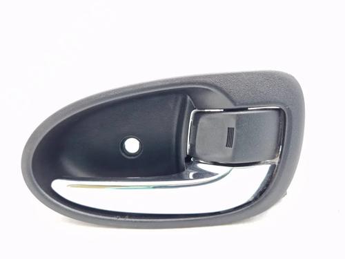 Used Front right interior door handle TOYOTA YARIS (_P9_) 1.3 VVT-i (SCP90_, SCP90R) (87 hp) 30342290