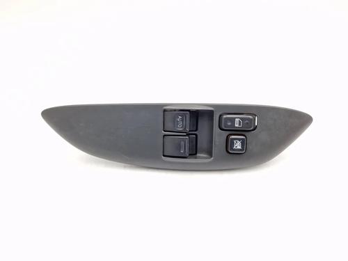 Used Left front window switch TOYOTA YARIS (_P1_) 1.4 D-4D (NLP10_, NLP10R) (75 hp) 30344577