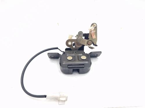 tailgate-lock-kia-carens-i-mpv-fc-fj-1998-1999-2000-2001-2002-2003-2004-2005-2006-2007-30348463 main image