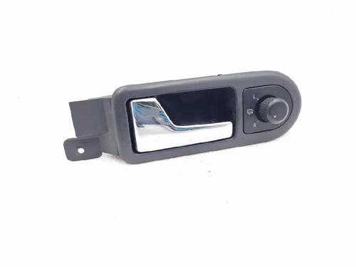 Venstre fortil invendig håndtag VW PASSAT B5.5 (3B3) 1.6 (102 hp) 33163570