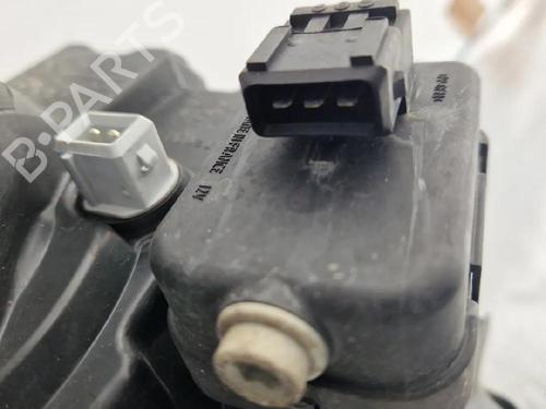 Right headlight TOYOTA YARIS (_P9_) 1.4 D-4D (NLP90_, NLP90R) | BP31082321C29 