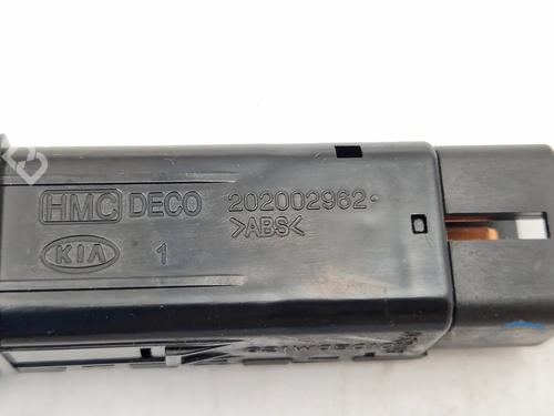 Switch KIA CERATO I Hatchback (LD) 2.0 CRDi | BP30344779I30