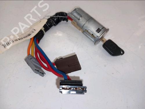 Used Ignition barrel PEUGEOT 306 Hatchback (7A, 7C, N3, N5) [1993-2003]  30957989