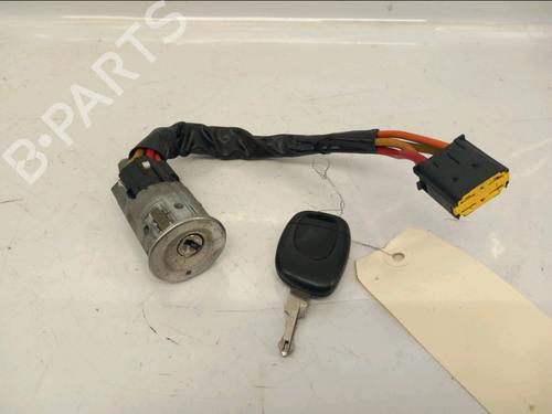 ignition-barrel-renault-clio-ii-bb_-cb_-1998-1999-2000-2001-2002-2003-2004-2005-2006-2007-2008-2009-2010-2011-2012-2013-2014-2015-2016-32131358 main image