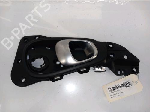 Used Front left interior door handle FIAT 500L (351_, 352_) 0.9 (199LYC1B) (105 hp) 30434652