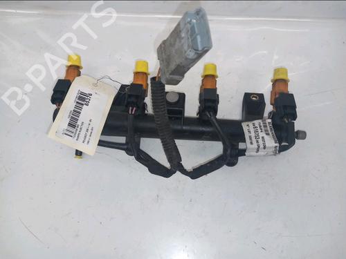 Sprederrør PEUGEOT 206+ (2L_, 2M_) 1.4 i (73 hp) 32310615