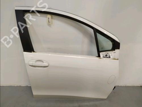 right-front-door-toyota-yaris-_p13_-2010-2011-2012-2013-2014-2015-2016-2017-2018-2019-2020-38082022 main image