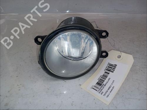 Used Left front fog light TOYOTA YARIS (_P9_) 1.33 VVT-i (NSP90_, NSP90R) (99 hp) 30430054