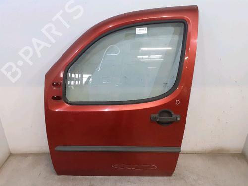 Used Left front door Left front door 30423535 30423535