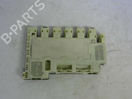 Used Fuse box RENAULT CLIO II (BB_, CB_) 1.9 D (B/CB0E, BB0J) (64 hp) 30415324