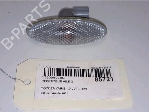 Blinkleuchte links seitlich für Blinkleuchte links seitlich TOYOTA YARIS (_P13_) 1.0 (KSP130_, KSP130) (69 hp) 35972294 35972294