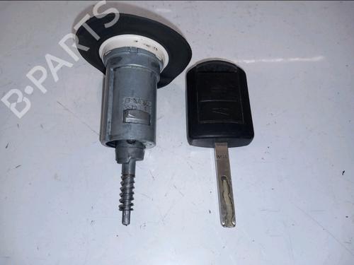 Clé de contact OPEL CORSA C (X01) 1.3 CDTI (F08, F68) (70 hp) 30488662