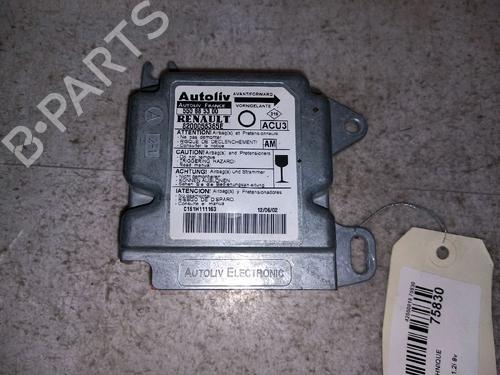 Centralita airbag RENAULT TWINGO I (C06_) 1.2 (C066, C068) (58 hp) 30414533