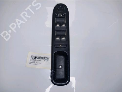 Used Left front window switch PEUGEOT 307 Break (3E) 1.6 HDi 110 (109 hp) 33034029