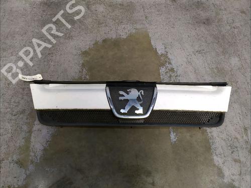 Used Grille PEUGEOT BOXER Van (244) 2.2 HDi (101 hp) 30425540