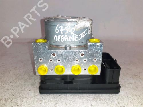 Used ABS pump RENAULT MEGANE IV Hatchback (B9A/M/N_) 1.5 dCi 110 (B9A3) (110 hp) 30430419