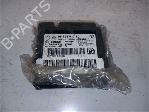 Airbag module PEUGEOT 3008 I MPV (0U_) 2.0 HDi 150 / BlueHDi 150 (150 hp) 30422171