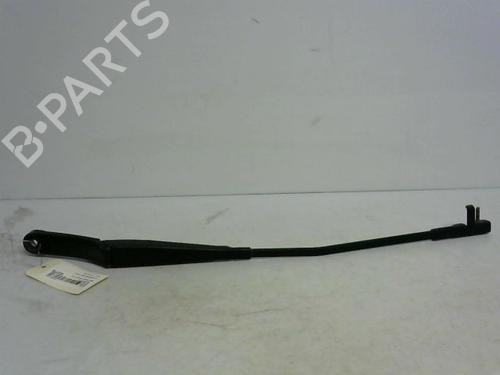 Used Front windshield wiper arm VW GOLF PLUS V (5M1, 521) 1.9 TDI (105 hp) 30418783
