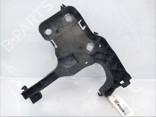 Used Right headlight support RENAULT SCÉNIC II (JM0/1_) 1.5 dCi (JM16) (103 hp) 30414449