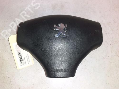 Used Driver airbag PEUGEOT 206 Hatchback (2A/C) 1.4 i (75 hp) 30419664