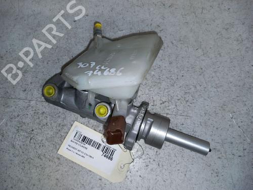 Used Brake master cylinder PEUGEOT 307 CC (3B) 2.0 16V (136 hp) 30418905