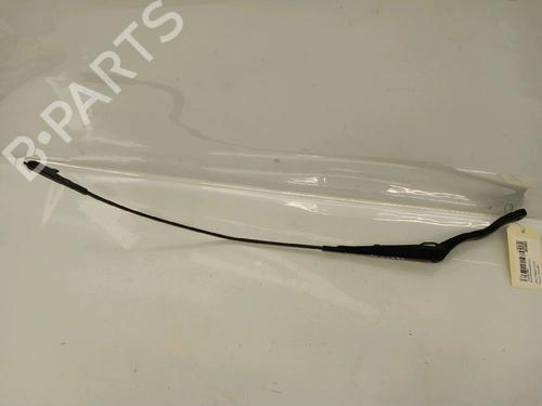 Used Front windshield wiper arm Front windshield wiper arm 30425383 30425383