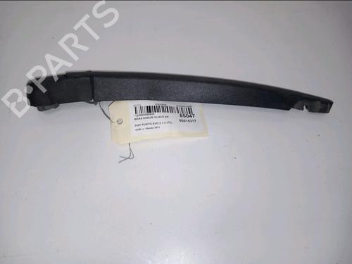 Used Rear windshield wiper arm FIAT PUNTO EVO (199_) 1.3 D Multijet (199AXC1A, 199BXC1A, 199AXT1A, 199BXT1A) (75 hp) 33230983