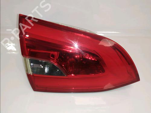 Used Left tailgate light Left tailgate light PEUGEOT 308 SW II (LC_, LJ_, LR_, LX_, L4_) 1.6 BlueHDi 120 (120 hp) 33534294 33534294