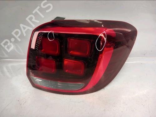 right-taillight-dacia-sandero-ii-2012-32694385 main image