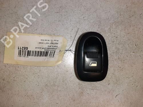 Used Left front window switch PEUGEOT 1007 (KM_) 1.4 HDi (68 hp) 30428519