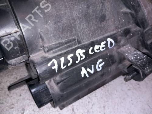 Lampa przednia lewa KIA CEE'D Hatchback (ED) 1.6 CRDi 90 | BP30415363C28 