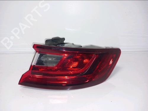right-taillight-renault-megane-iv-hatchback-b9amn_-2015-33458229 main image